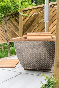 The Old Chicken House, Otterhead Lakes ¦ Hottub - Image 5