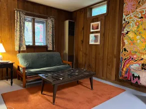 The Little Lodge, a private entrance guest suite - Image 4