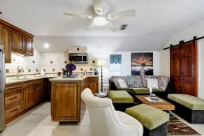 Adams Guest Full House, King Williams Area, Southtown - Image 5