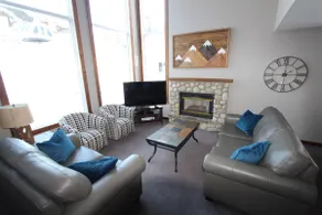 Executive Mountain Retreat - Image 5