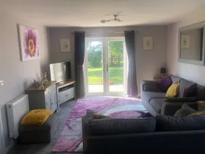 2 bedroom bungalow, 15 minutes to Alton Towers, dog friendly - Image 2