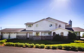 Large Oceanfront House with Hot Tub! - Image 5