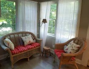 Beach Bird Cottage- 5min walk to the lake! 3BR/1BA - Image 4