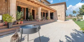 Luxurious rustic villa with pool near Palma - Image 5