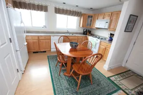Cozy 2 bed, 2Bath, pool, AC, amazing location! - Image 5