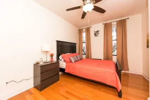 The Ideal Vacation Home in Brooklyn - Image 2