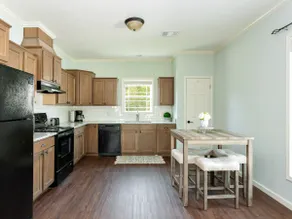 Duplex Retreat for 2 Near Madison - Image 5