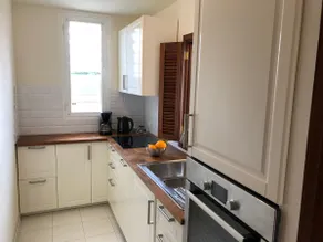 High speed wireless & aircon in great location - Image 3