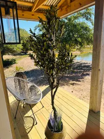 Little Lake Guesthouse - Image 2