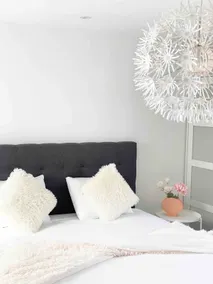 White Cocooning Apartment in the quiet countryside - Image 2