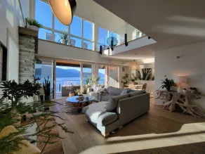 THE NEST A Luxury Lakefront Penthouse Oasis - Image 3