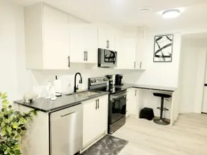 Stylish Suite with separate entrance - Image 2