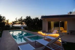 Modern villa with heated pool and sauna - Image 5