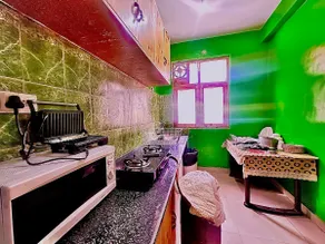 Luxurious 4 BHK The Cedar Cottage +Kitchenette - Image 3