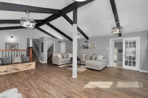 Modern Farmhouse 4 Bedroom Home Away From Home - Image 4