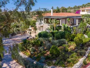 Aeolos beachfront family residence - Image 2