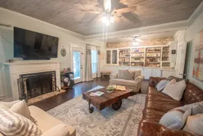 Perfect Austin Getaway! Private pool & Playscape - Image 2