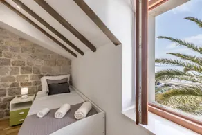 D&D Luxury Promenade Apartment - Image 4