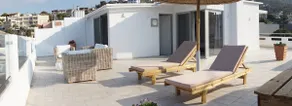 Laia Seafront Luxury Apartments - Image 2