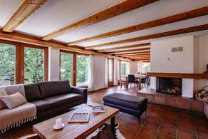 Spacious Luxury Villa with Magnificant views, 5 min walk to the lake - Image 4