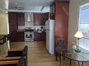 Creekside Unit in Vibrant Dimond District - Image 4