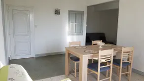 60 m² apartment close to beaches and amenities - Image 2
