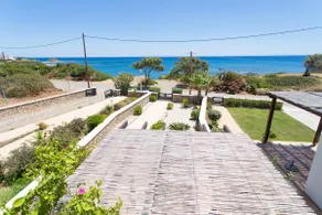 Villa Sunrise by the Sea - Image 2
