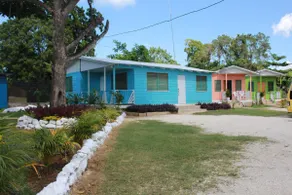 Cali Cottages - June Plum (Green cottage) - Image 2