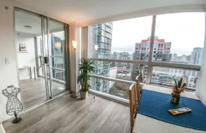 Downtown Gem: Best Location | Stunning City Views - Image 3
