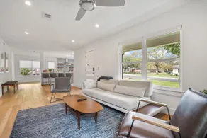 Modern home close to Moody Center, Mueller, & DT - Image 3
