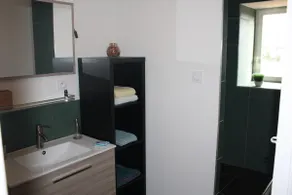 Apartment, private parking, access to garden pool in summer! - Image 3