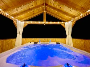 Bungalow with Massage Chair & GAME ROOM - Image 3