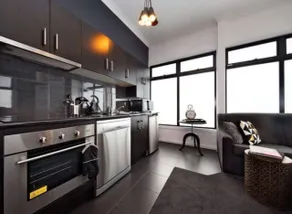 Fabulous modern 2 bedroom apartment - Image 3