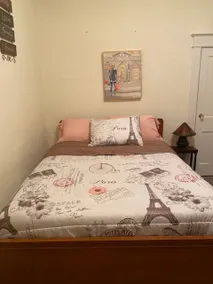 Cozy getaway 1 mile from downtown and UWO campus! - Image 3