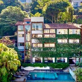 Exclusive and Secure Villa in Sao Conrado - Image 2