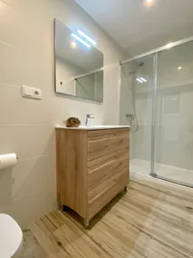 A quiet, well-connected corner (B) - Image 3