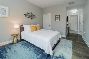 Chic 2BR Apt, Steps from N Main St, Balcony View - Image 2