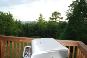 Misty Mountain Retreat - Hot Tub / Pet Friendly / Wifi / Scenic Mountain Views - Image 5
