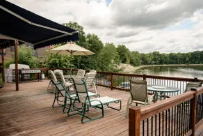 Doc's Lake House (Lakefront) - Image 3