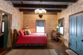 Maria's Suite | Pet friendly | Terrific Character - Image 4