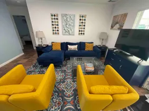 Sweet n Comfy 4 bedroom - Image 2