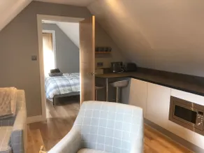 Self contained modern annexe - Image 5