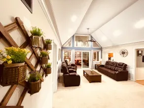 Cozy staycation home - Image 5
