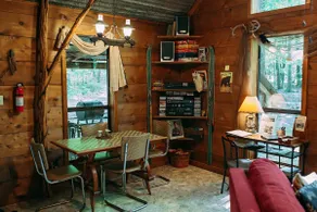 Lone Cedar-Romantics-Private-20 to Hot Springs, AR - Image 3