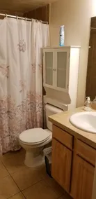 Centrally located condo - Image 5