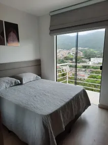 Newly renovated apartment with a lovely view - Image 3