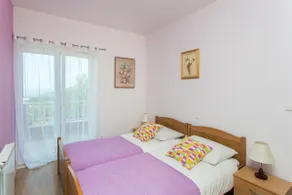 Think Pink / swimming pool& terrace - Image 2