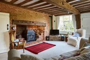 Cosy cottage in idyllic countryside near coast - Image 4