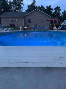 Private, 3 bedroom basement apt: pool and hot tub - Image 5