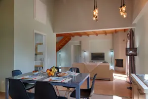 Modern eco friendly villa close to town - Image 5